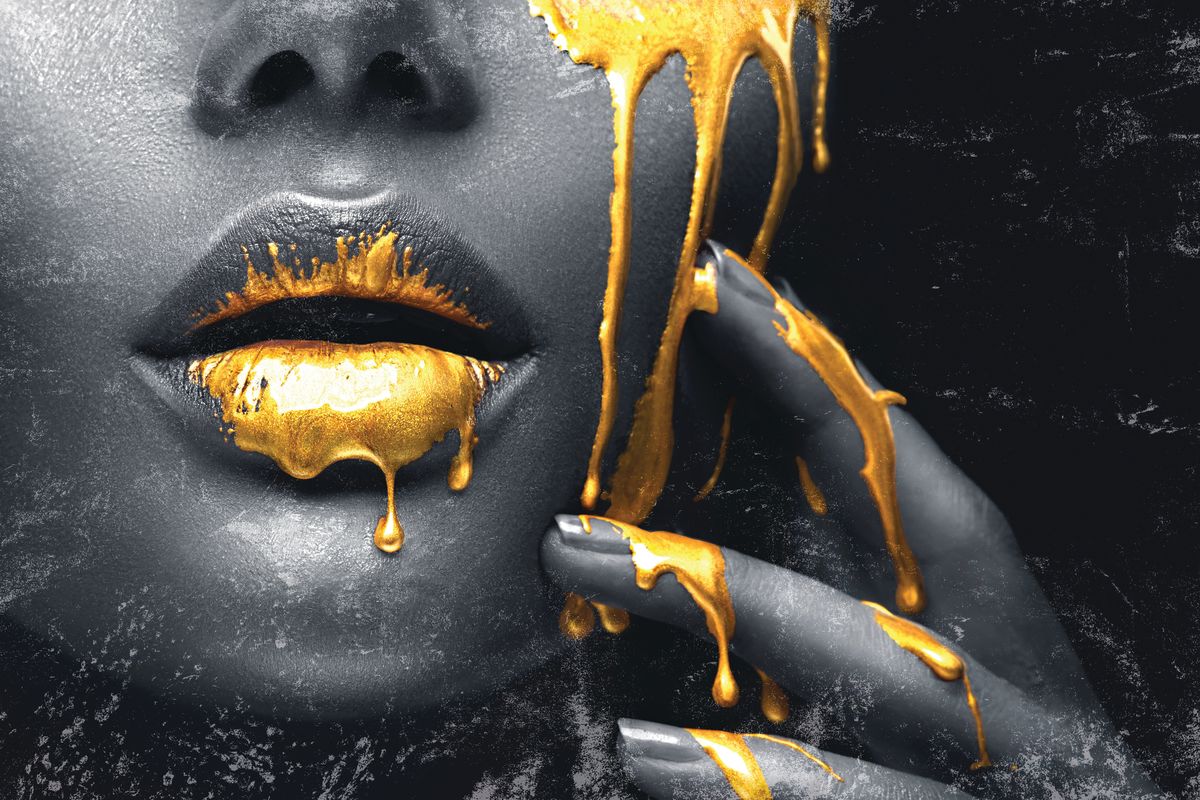 Grunge Gold Makeup Paint Drip