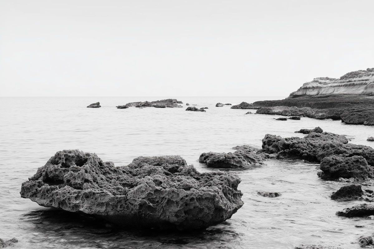 Rocky Beach BW