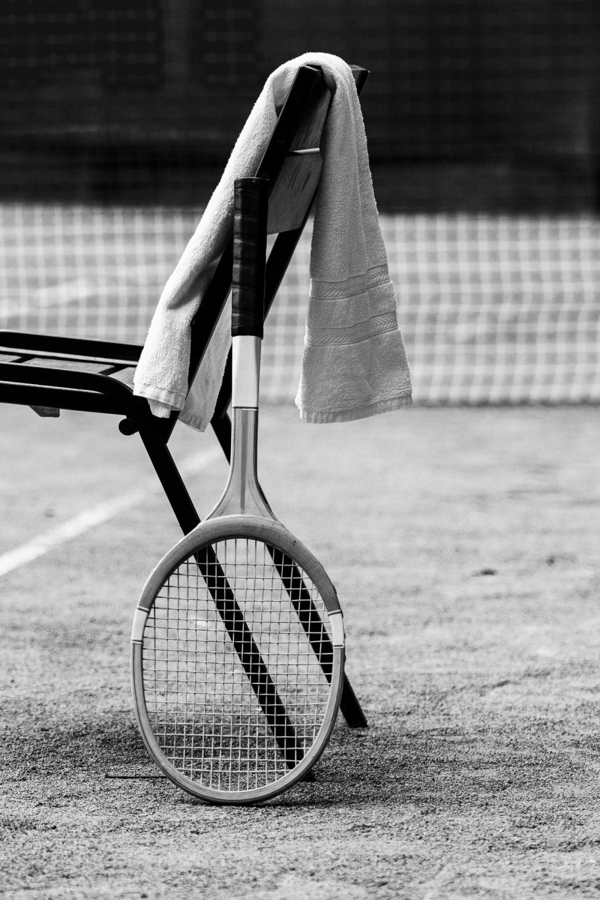 Tennis Racket BW