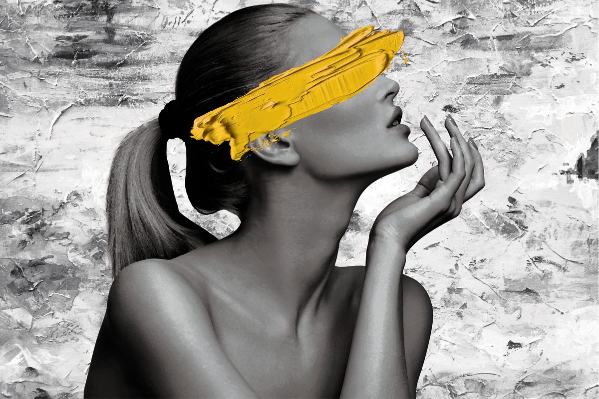 Lipstick Girl Yellow Brush Stroke