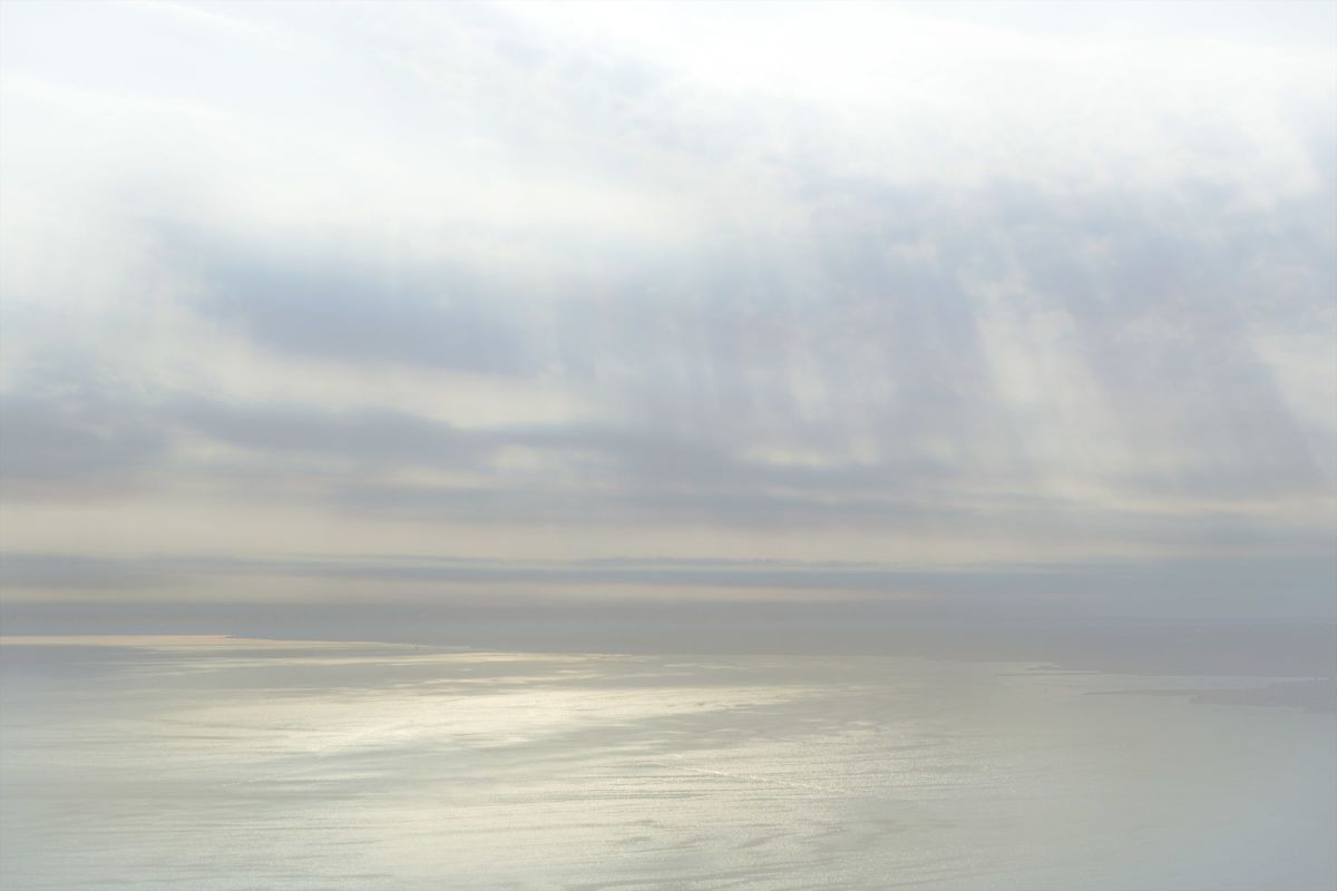 Bright Beach Horizon