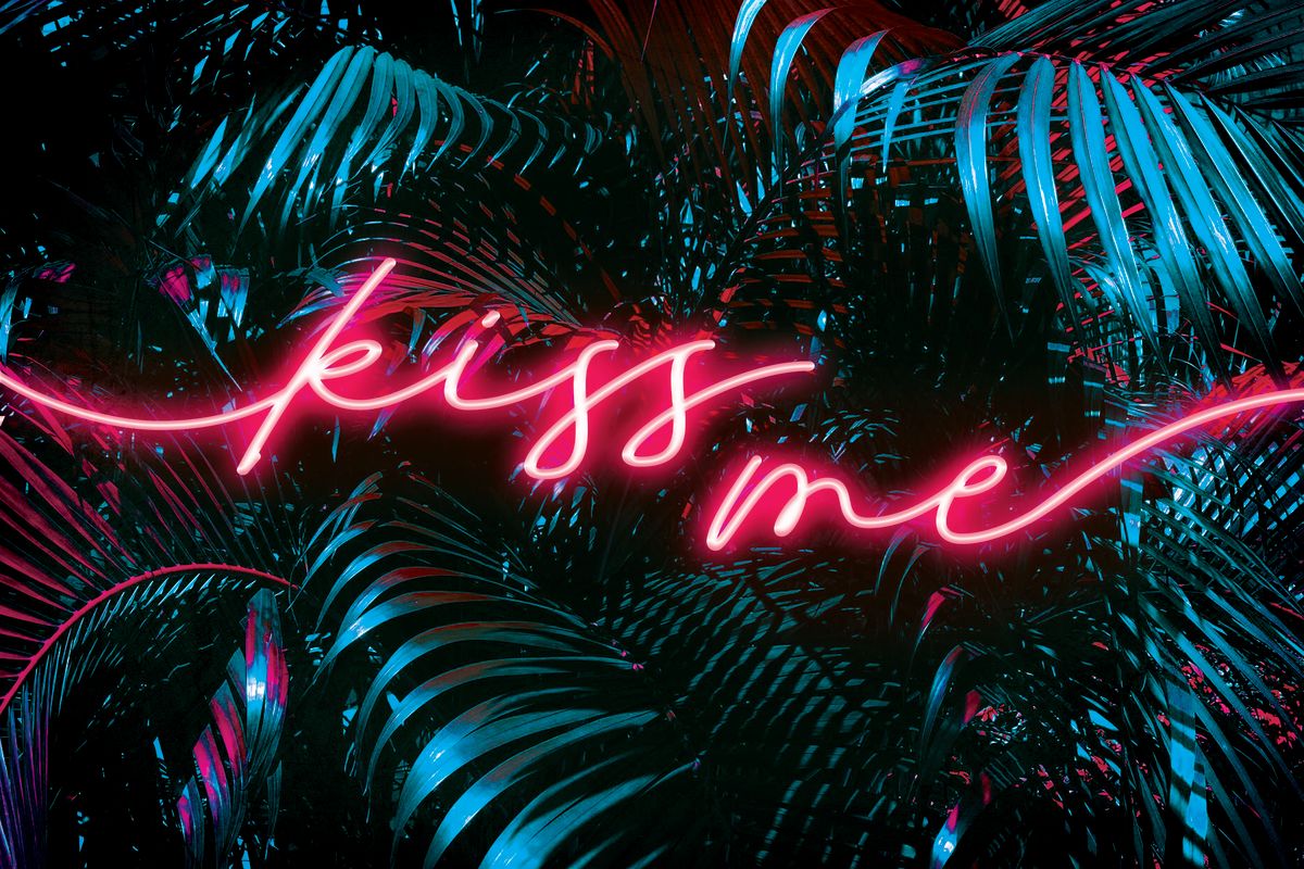 Kiss Me Neon