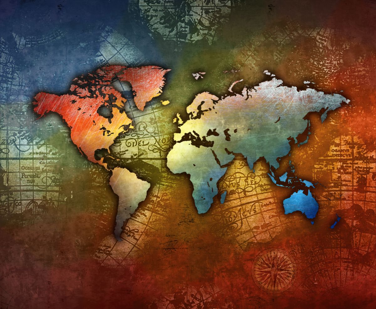 Colorful Metal World Map Pineapple - PT 438